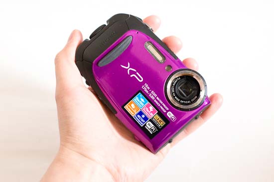Ulasan Fujifilm FinePix XP80