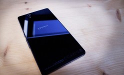Konsep Sony Xperia Z5: Smartphone Bertenaga Surya Pertama dengan RAM 4 GB dan Baterai 3500 mAh