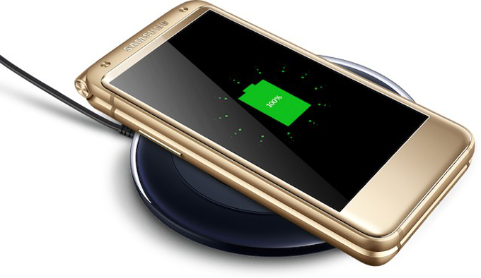 Samsung W2017 Resmi Meluncur