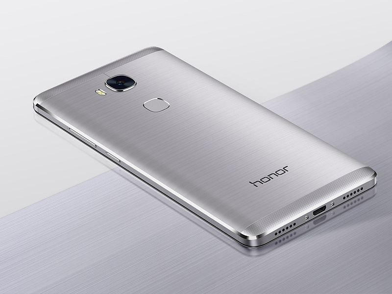 honor_5x_rear_press_image